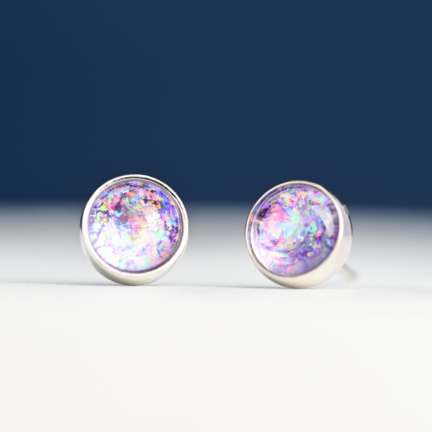Lora Lavender Silver Stud Earrings - Che Cose Belle