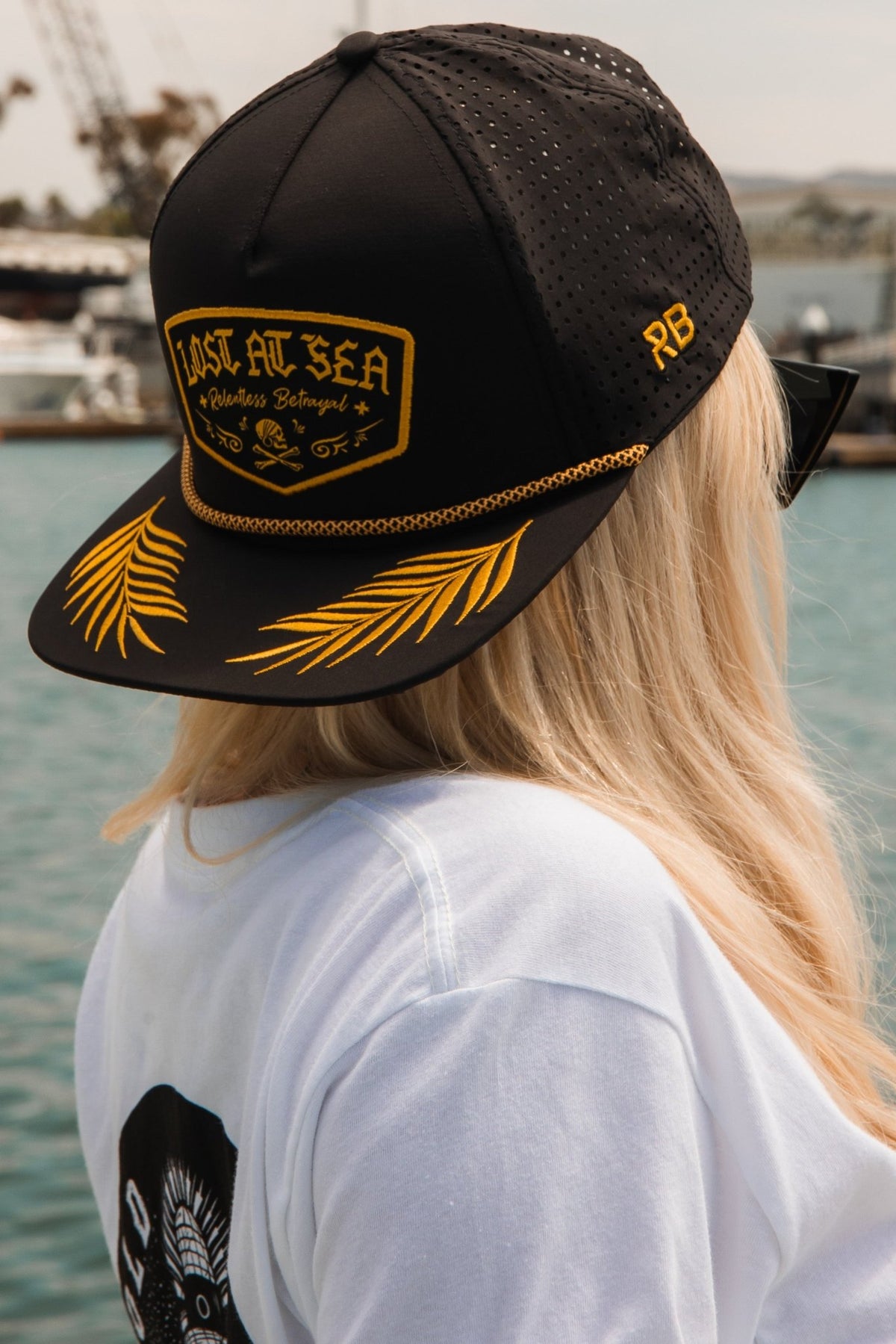 Lost At Sea BLACKOUT Snapback - Che Cose Belle