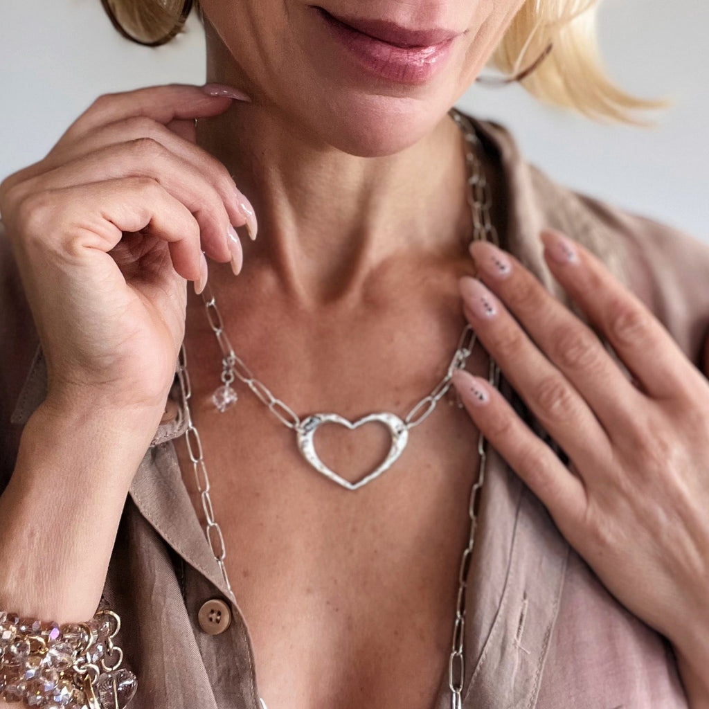 Love Open Heart Long Chain Necklace - Che Cose Belle