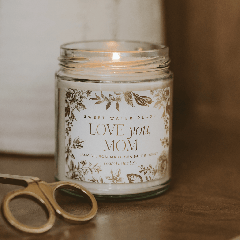 Love You, Mom Soy Candle - Clear Patterned Jar - 9 oz - Che Cose Belle