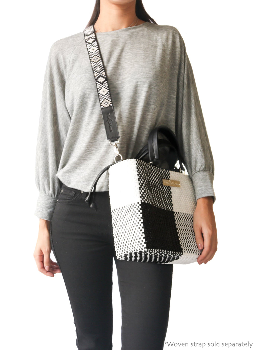 Lucy Medium Woven Crossbody Drawstring Bag - Che Cose Belle