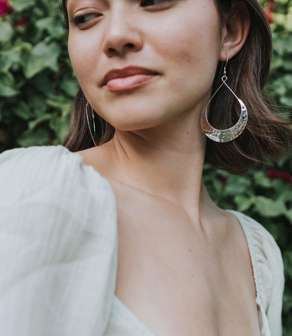 Lunar Crescent Hammered Hoop Earrings - Che Cose Belle