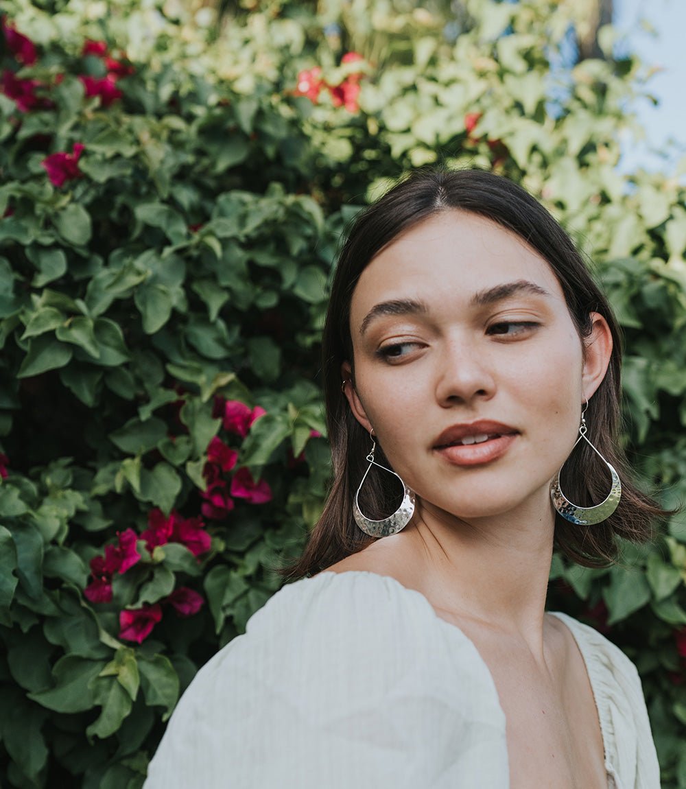 Lunar Crescent Hammered Hoop Earrings - Che Cose Belle