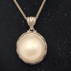 Mabe Pearl Silver Necklace | Jules Jewelbox - Che Cose Belle