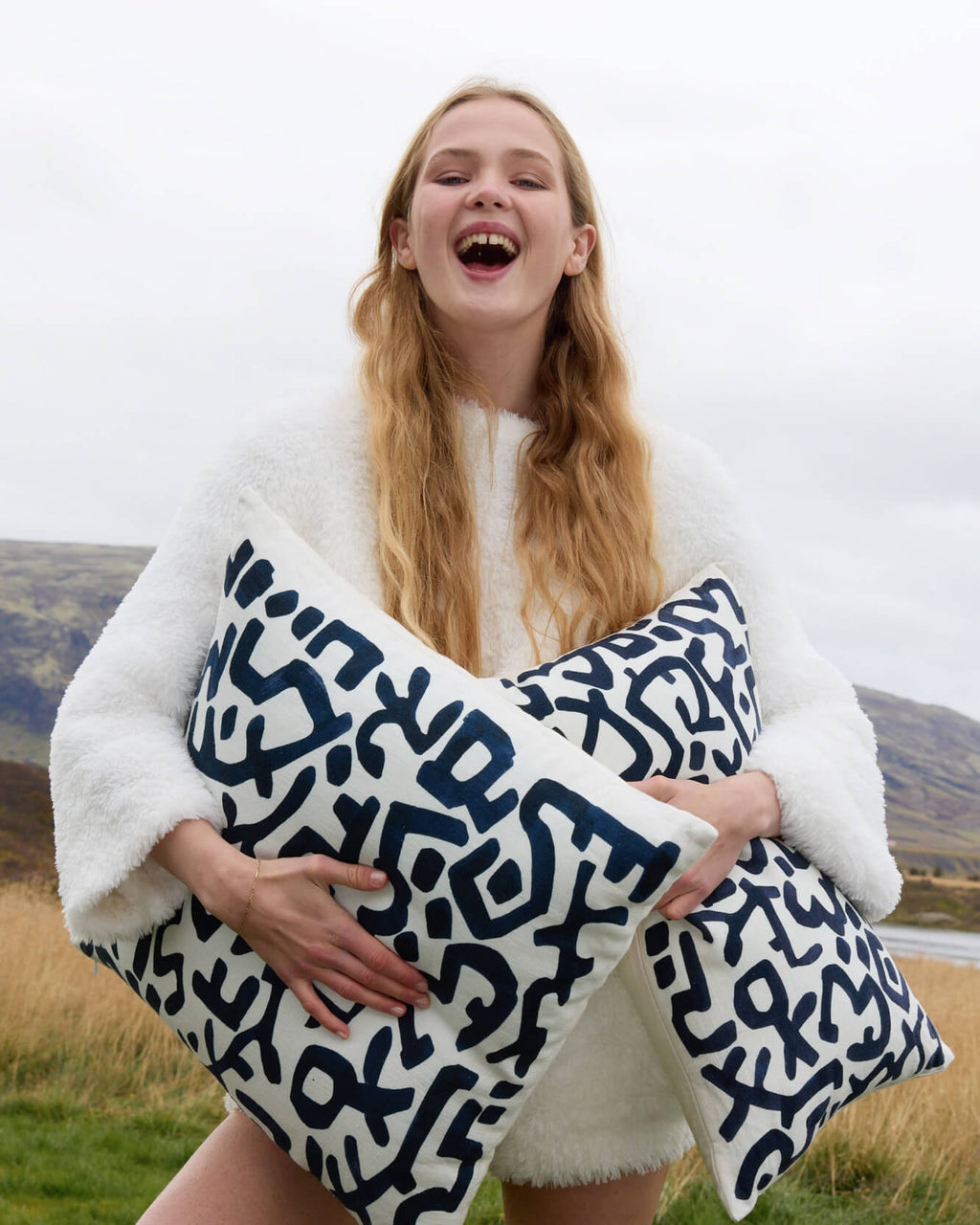 Maya Throw Pillow - Che Cose Belle
