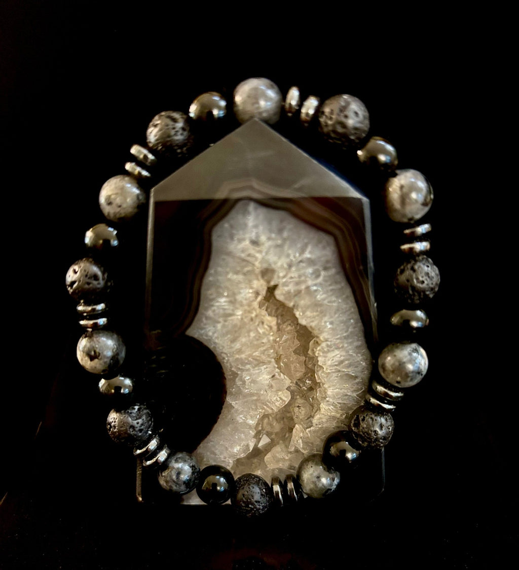 Men's Mystic Warrior Bracelet – Labradorite, Black Onyx & Lava Rock with Black Metal Spacers (Fits Large Wrists) - Che Cose Belle