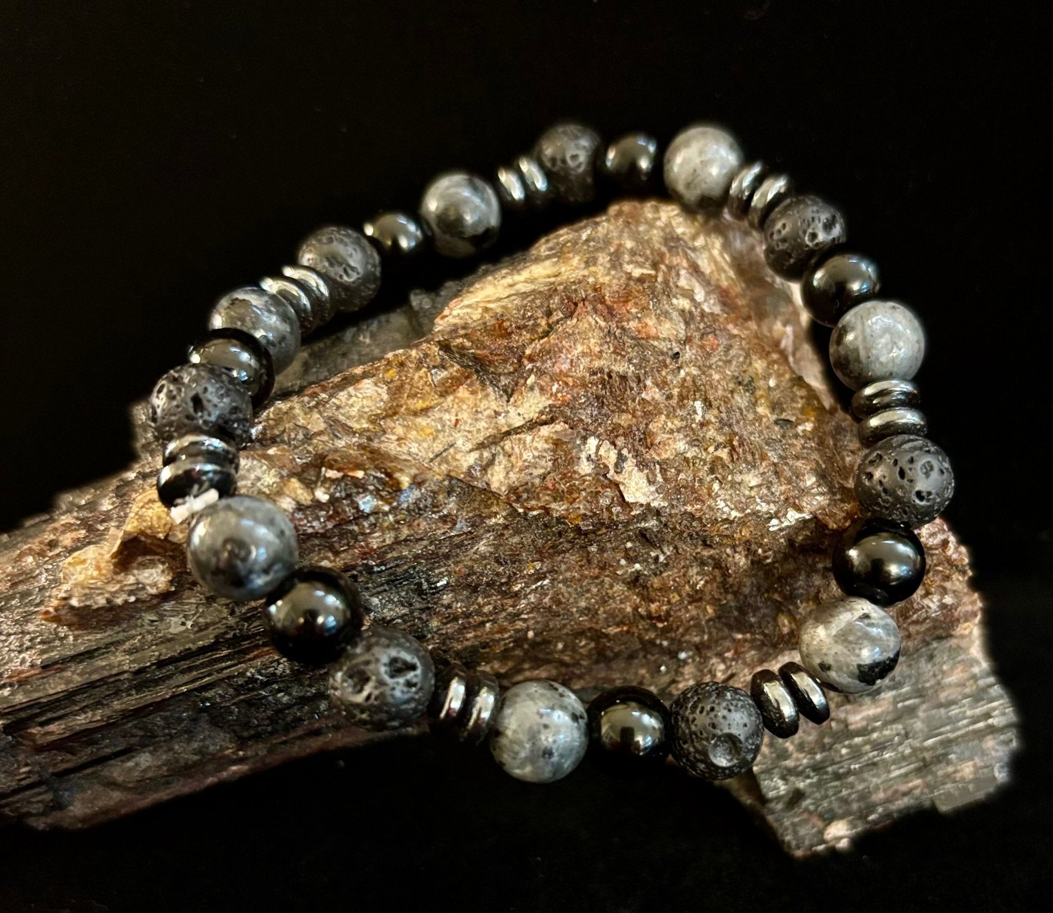 Men's Mystic Warrior Bracelet – Labradorite, Black Onyx & Lava Rock with Black Metal Spacers (Fits Large Wrists) - Che Cose Belle