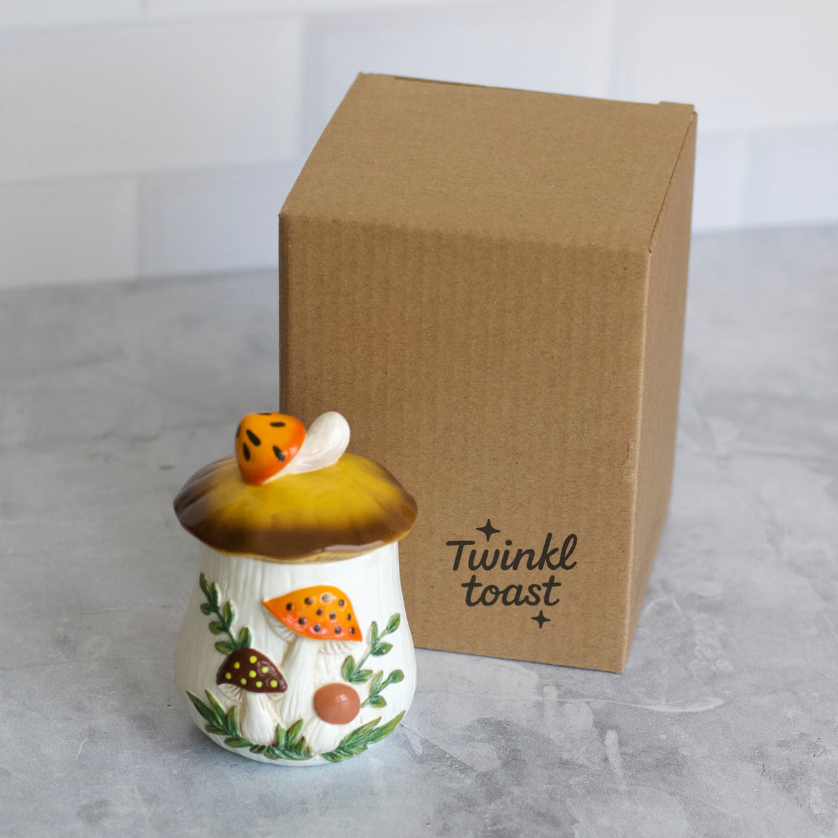 Merry Mushroom-Inspired 70s Hand-Painted Trinket Box - Che Cose Belle
