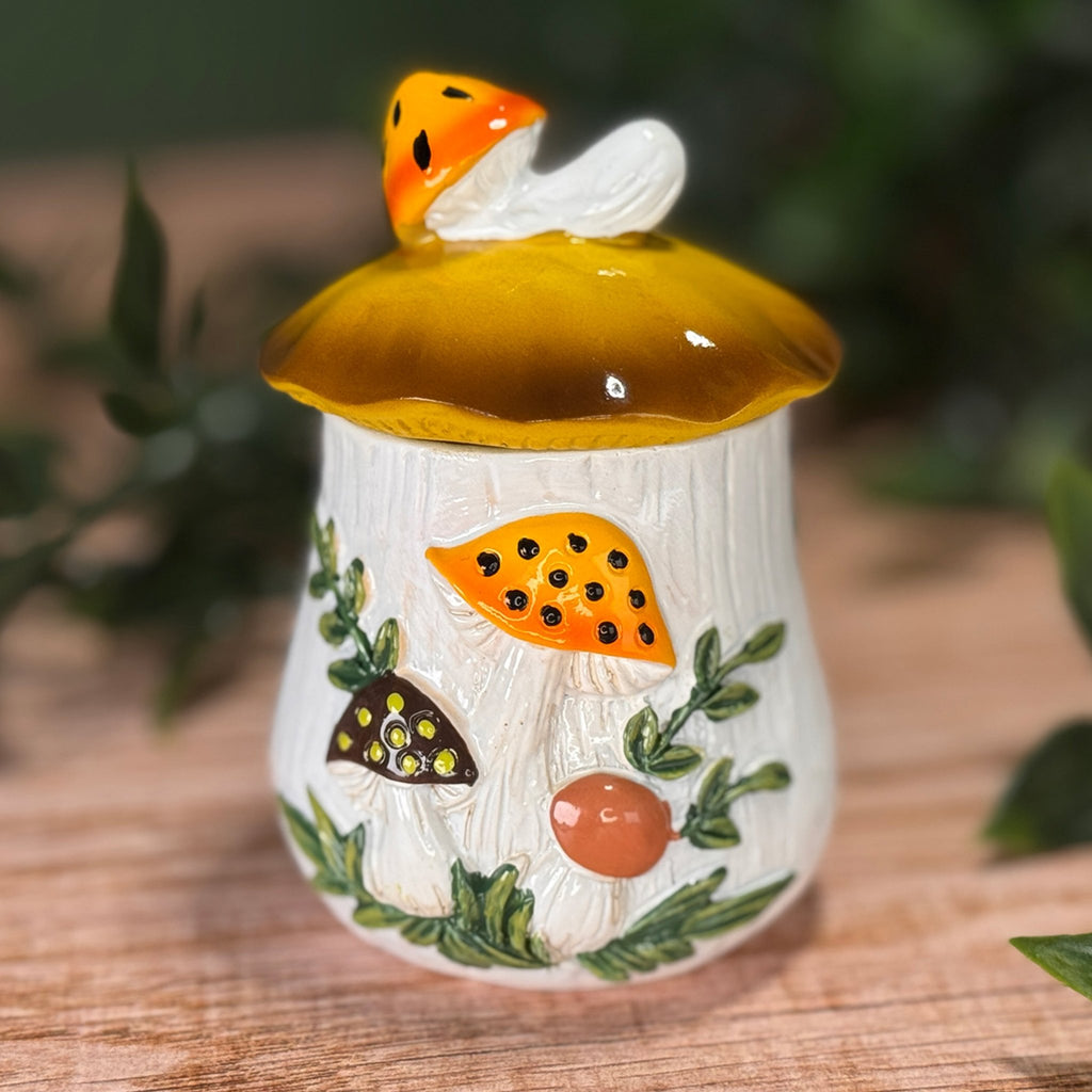 Merry Mushroom-Inspired 70s Hand-Painted Trinket Box - Che Cose Belle