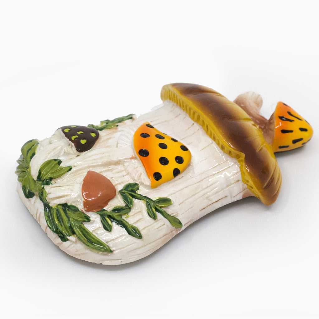 Merry Mushroom-Inspired Hand-Painted 70s Fridge Magnet - Che Cose Belle