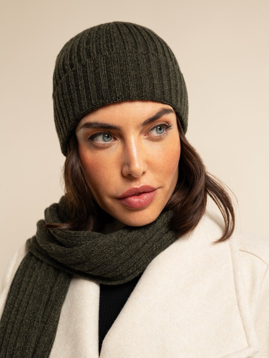 Milano (dark green) - Italian 100% cashmere ribbed beanie (unisex) - Che Cose Belle