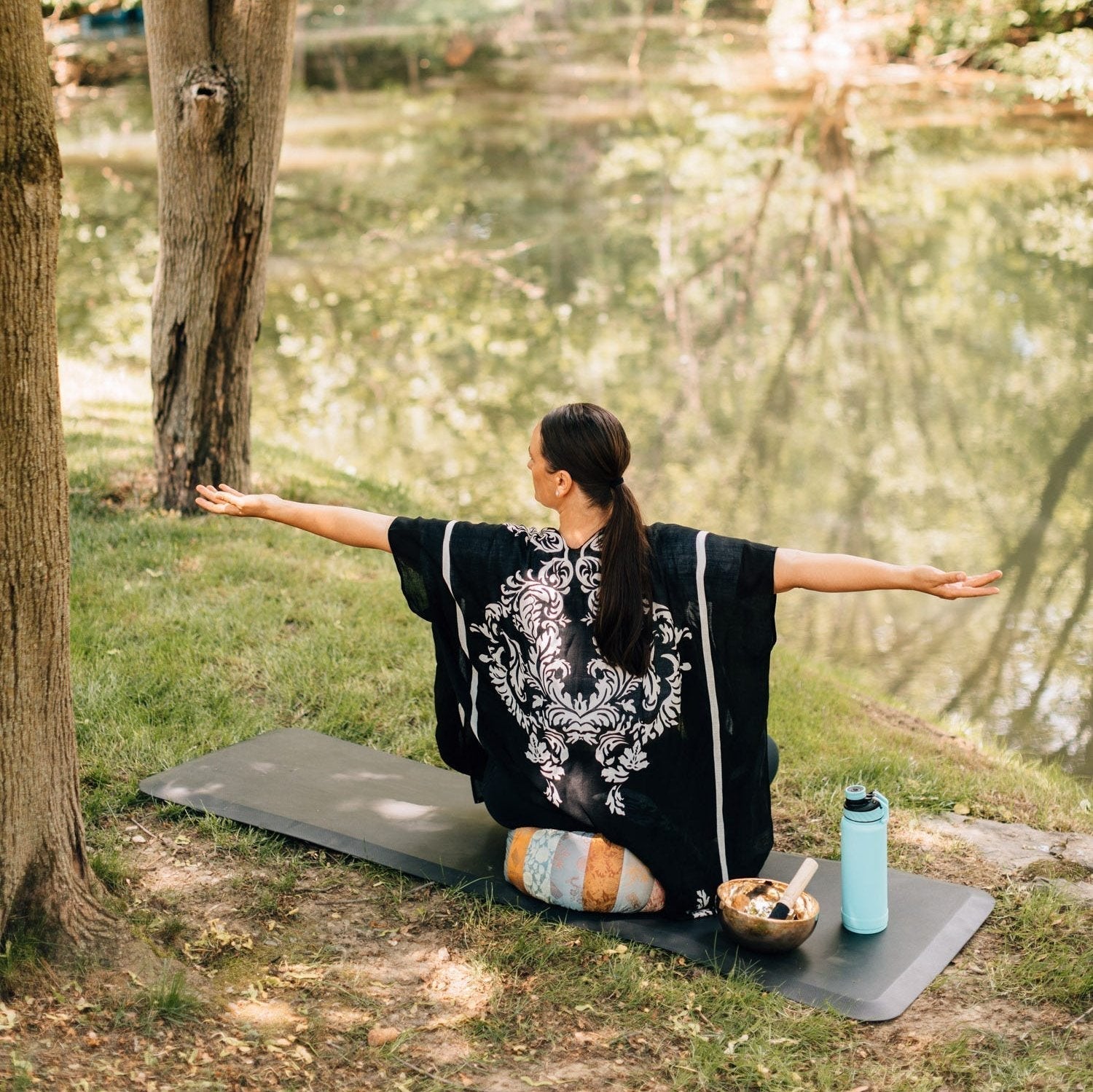 Mindful Yoga Pillow - Che Cose Belle
