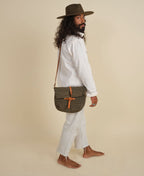 MINGA | Carmen Woven Crossbody Bag | Sage Green - Che Cose Belle