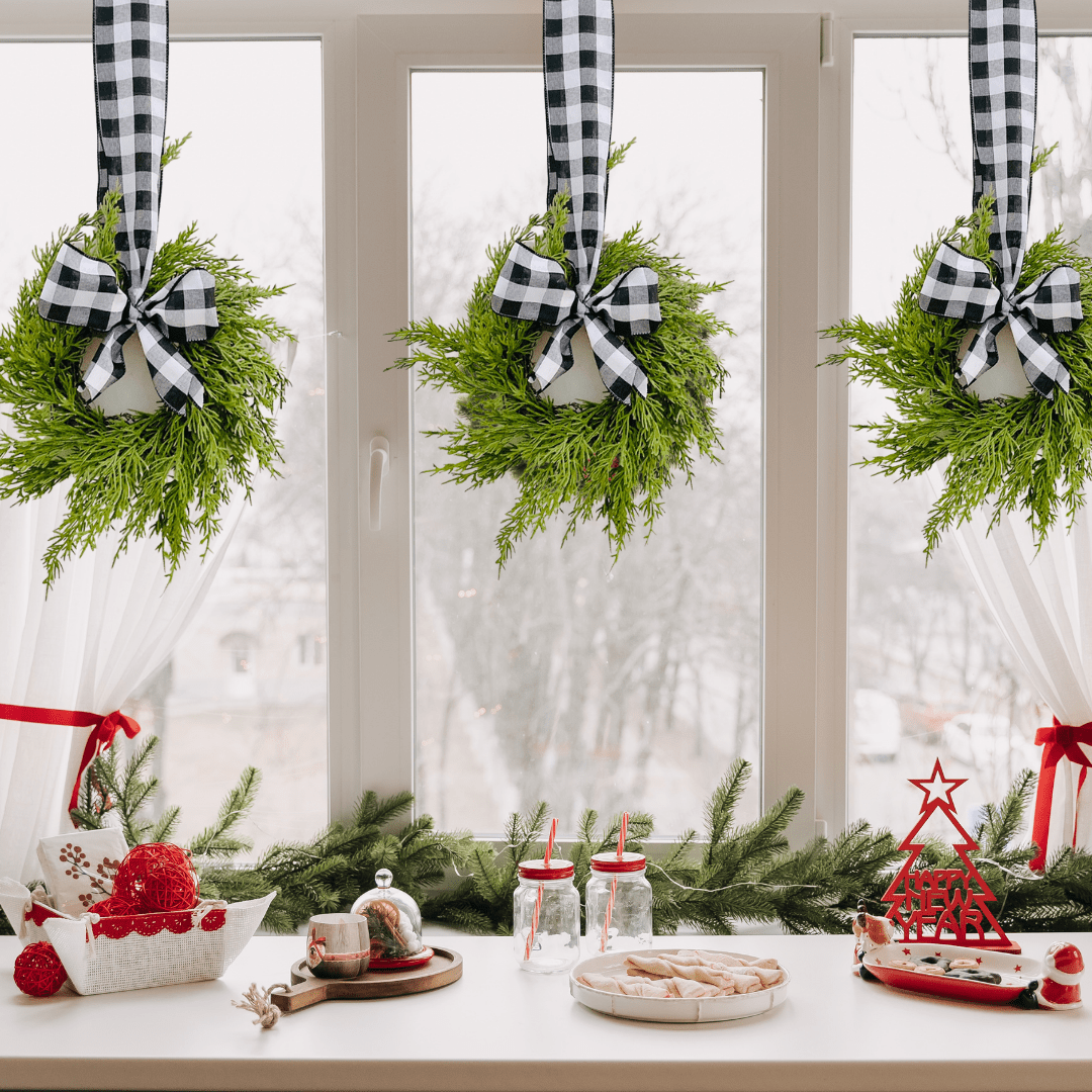Mini Christmas Cabinet Wreath - Che Cose Belle