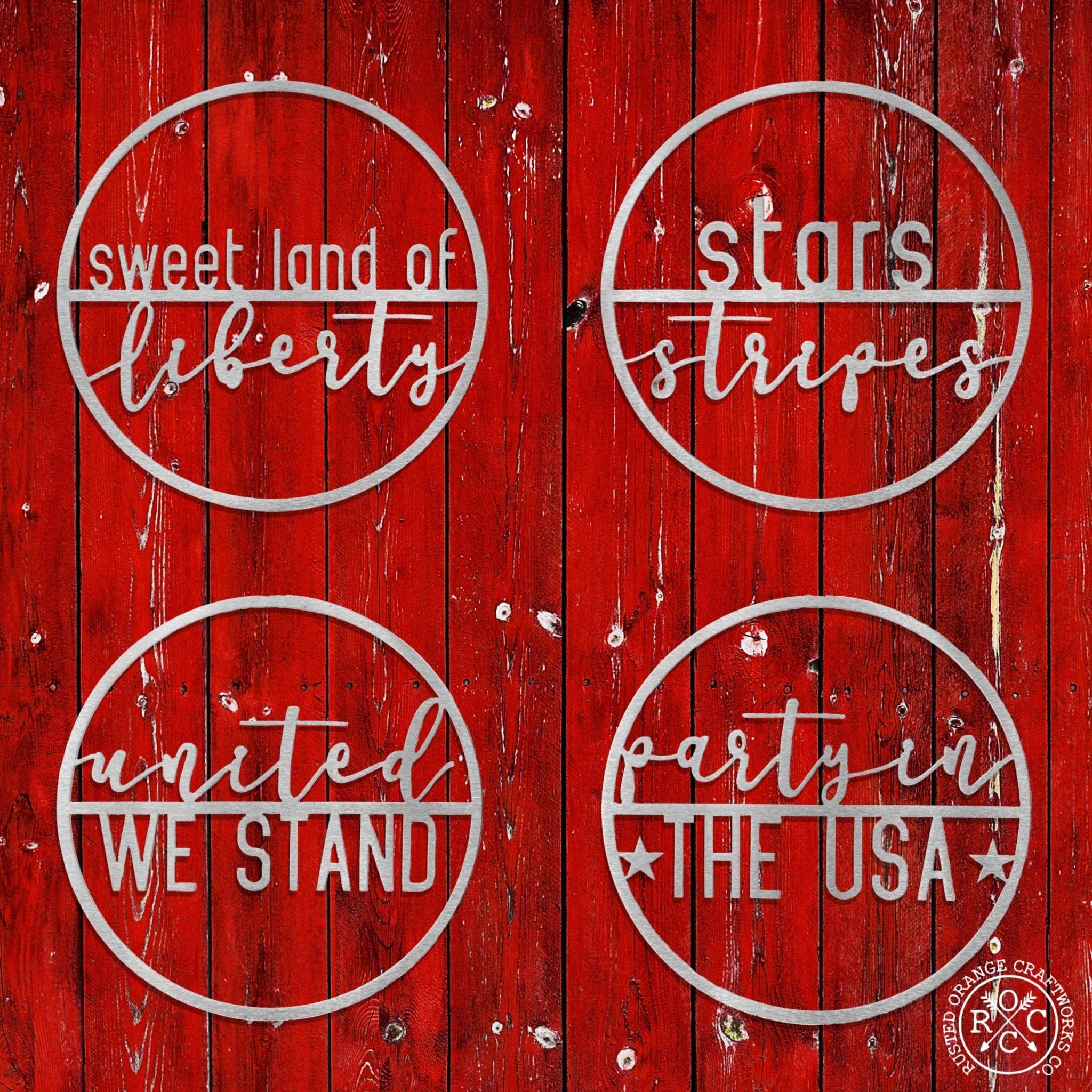Minimalist Summer Greetings - Patriotic or Summer Metal Sign for Front Door Wreath - Che Cose Belle