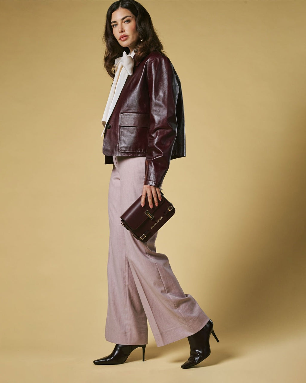 Mirella (eggplant) - Italian calf leather women's crossbody bag (with shoulder strap) - Che Cose Belle