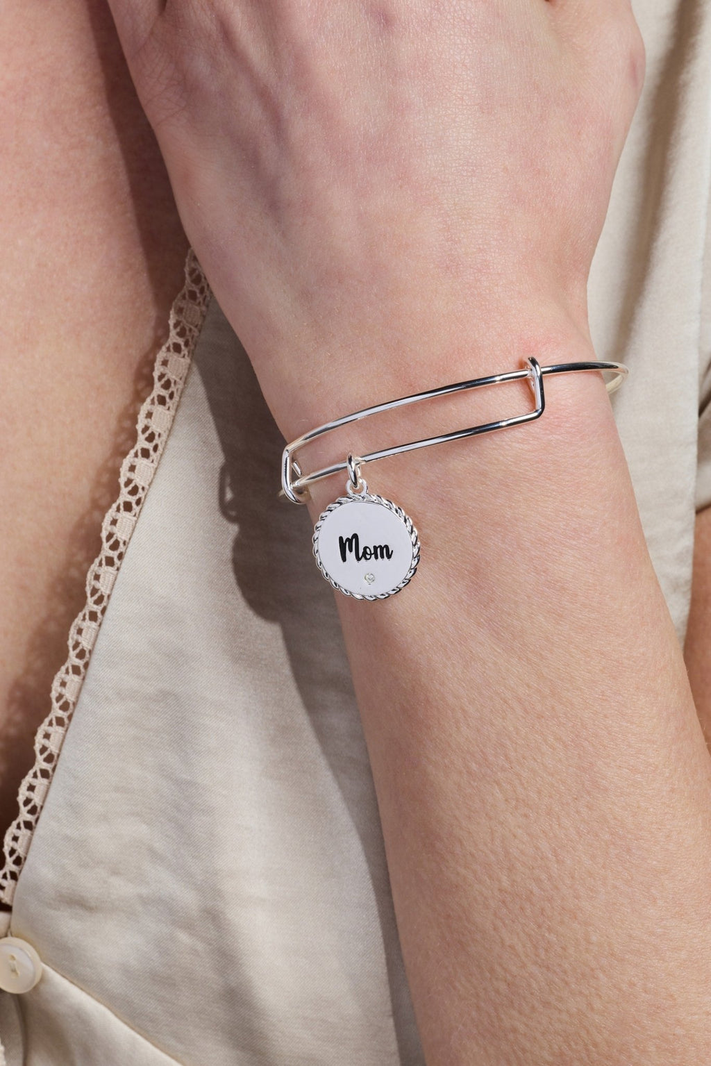 Mom 'Bonded By Love, Connected For Life' Charm Bangle - Che Cose Belle