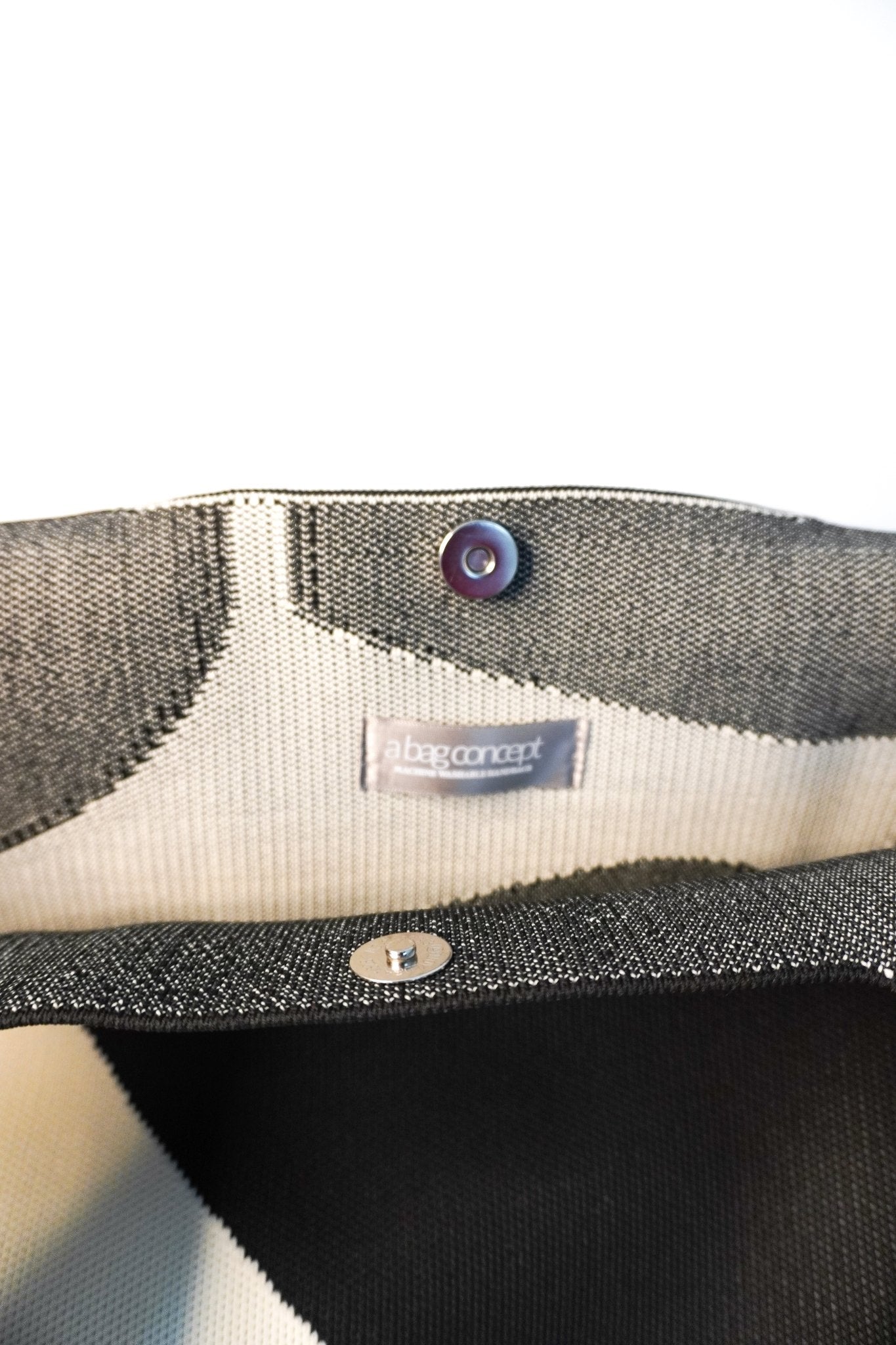 MOOdy Black Signature Tote - Che Cose Belle