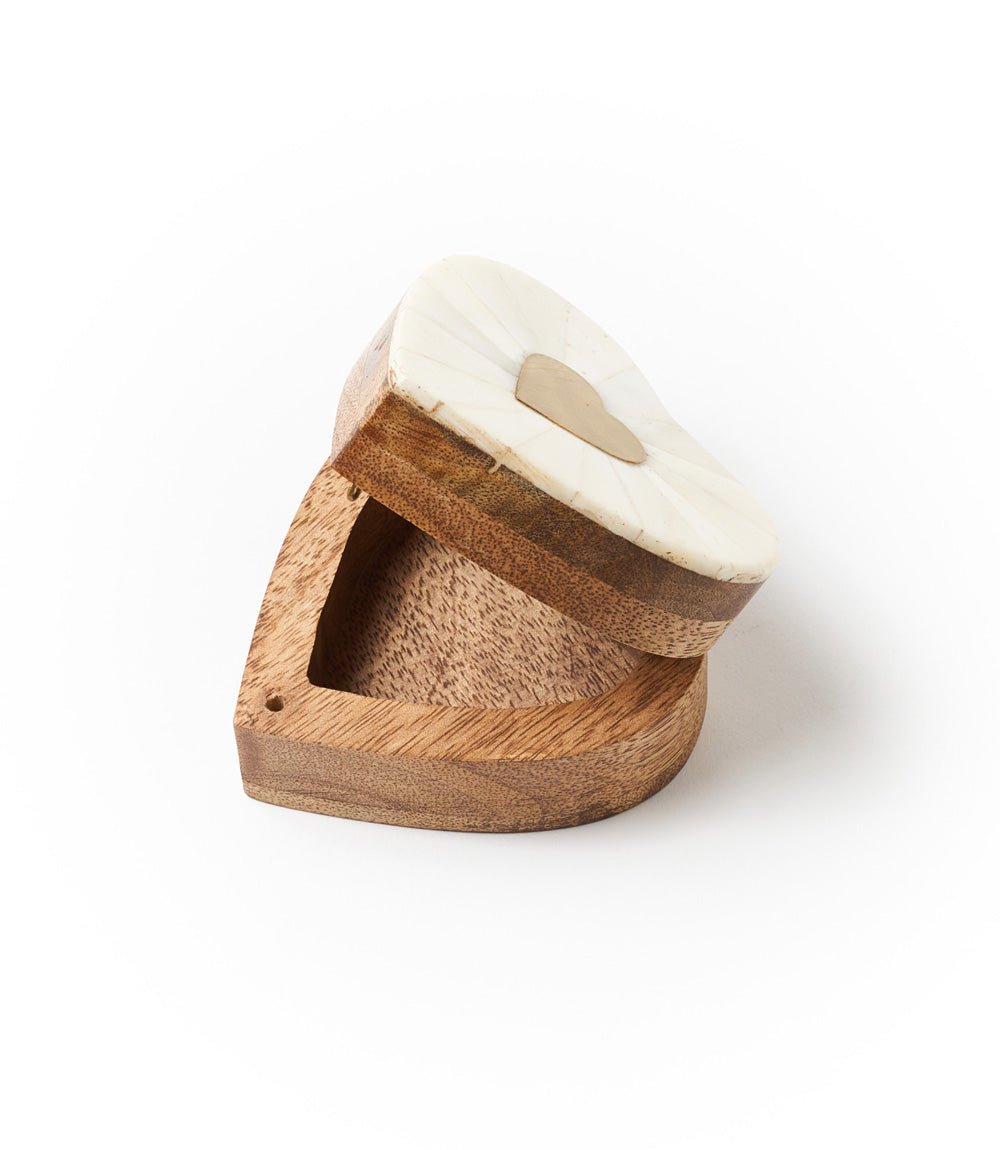 Mukhendu Heart Keepsake Box - Bone, Brass Inlay - Che Cose Belle