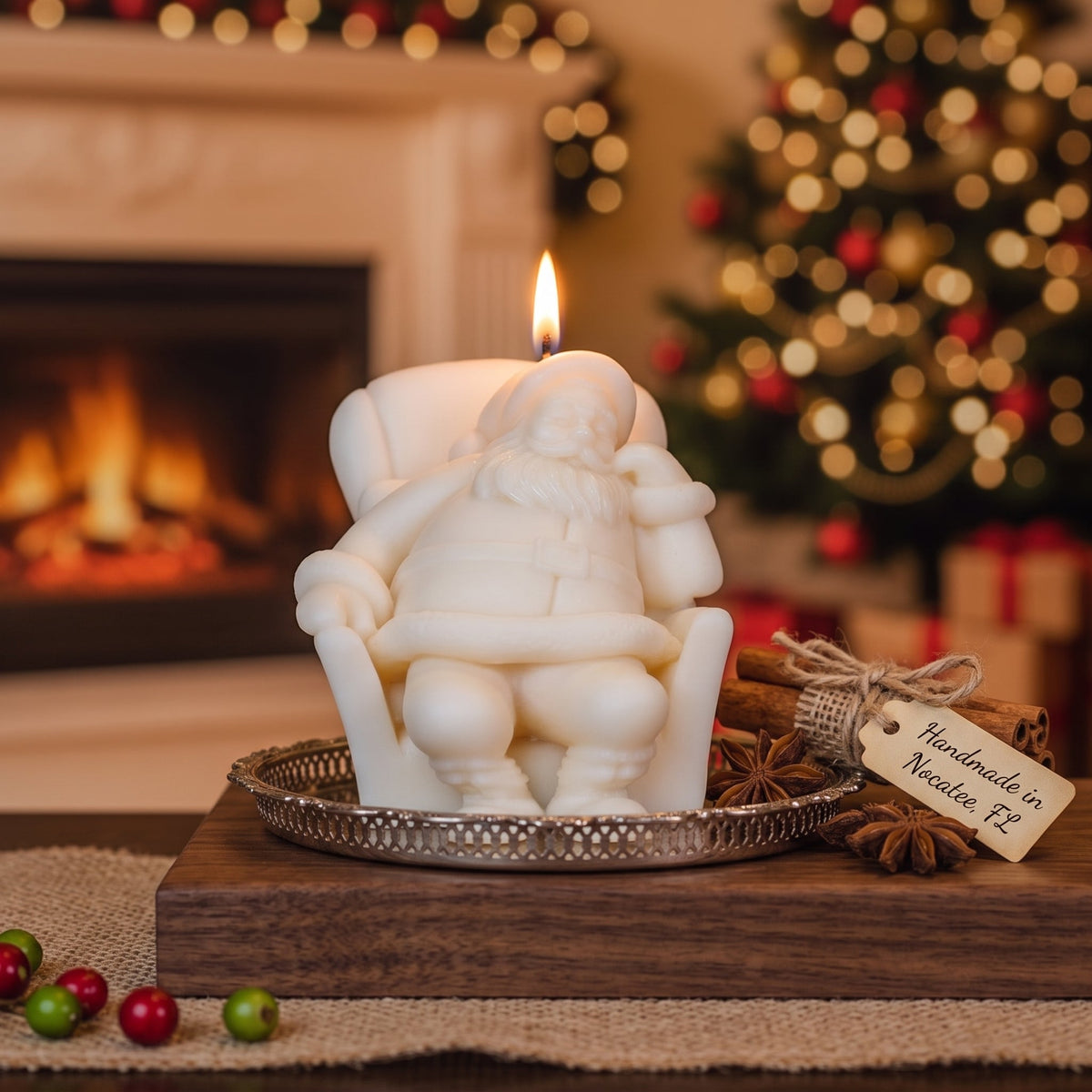 Napping Santa Candle | Soy Wax Candle | Christmas Candle - Che Cose Belle
