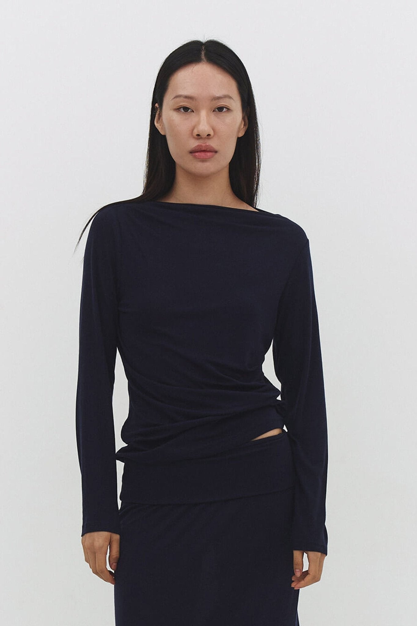 NARAE LONG SLEEVE TOP IN NAVY - Che Cose Belle
