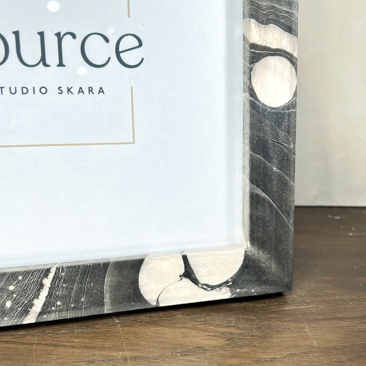 Neue Hand Marbled Wood Picture Frame - Black & White (8x8) - Che Cose Belle