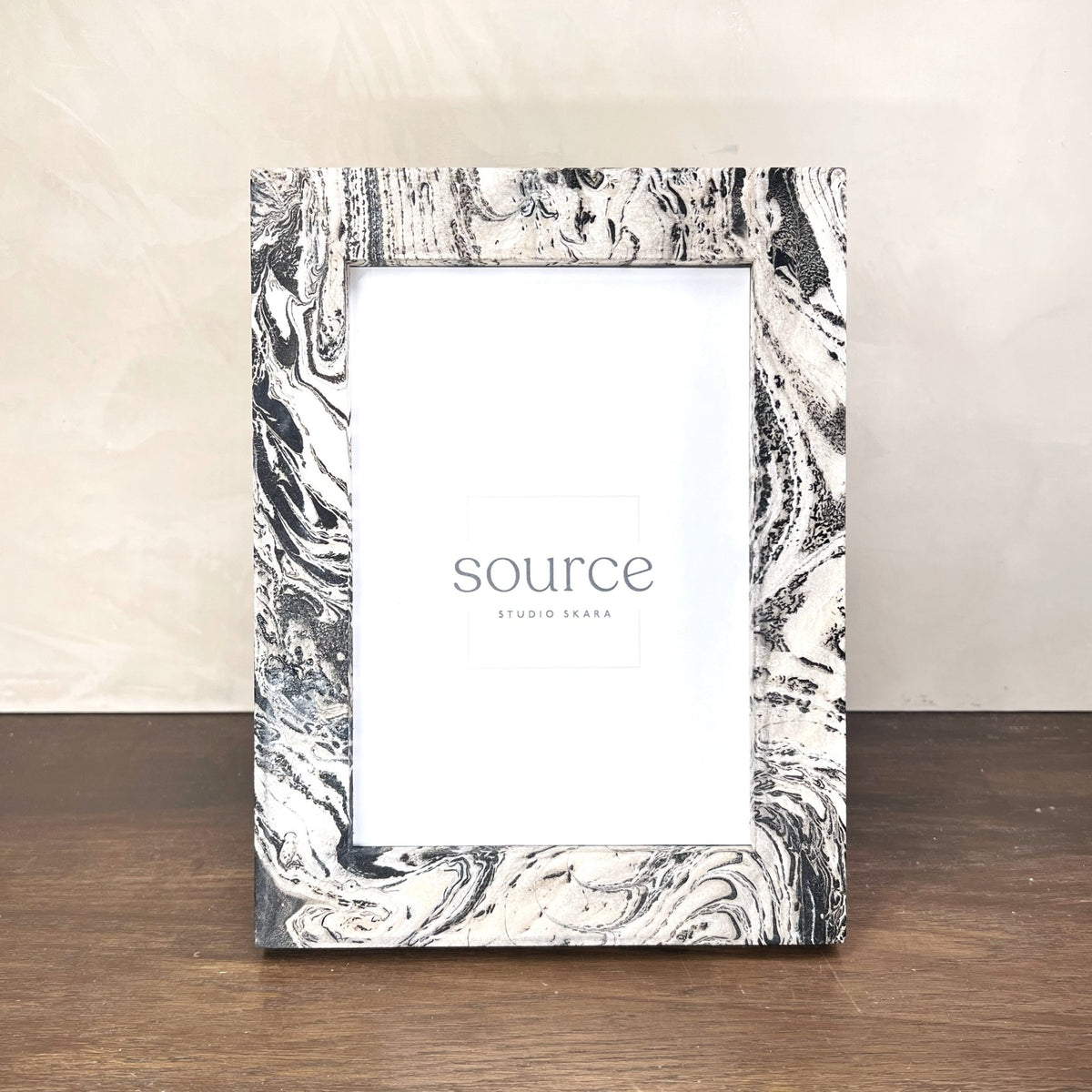 Neue Hand Marbled Wood Picture Frame - B&W & Neutrals (5x7) - Che Cose Belle