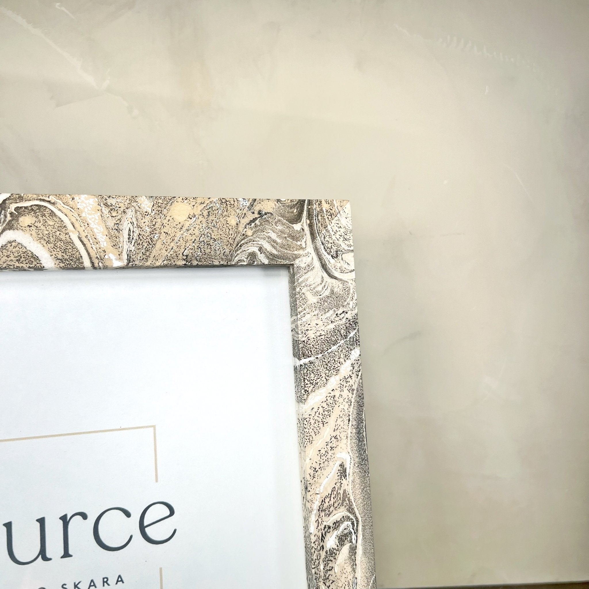 Neue Hand Marbled Wood Picture Frame - Natural (8x8) - Che Cose Belle