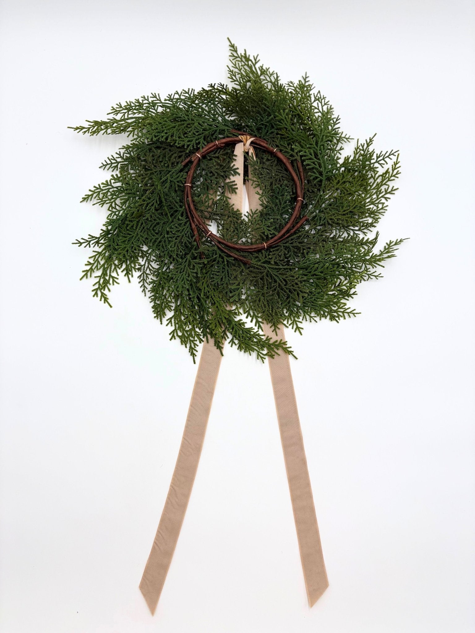 Neutral Mini Cedar Cabinet Wreaths with Ribbon - Che Cose Belle