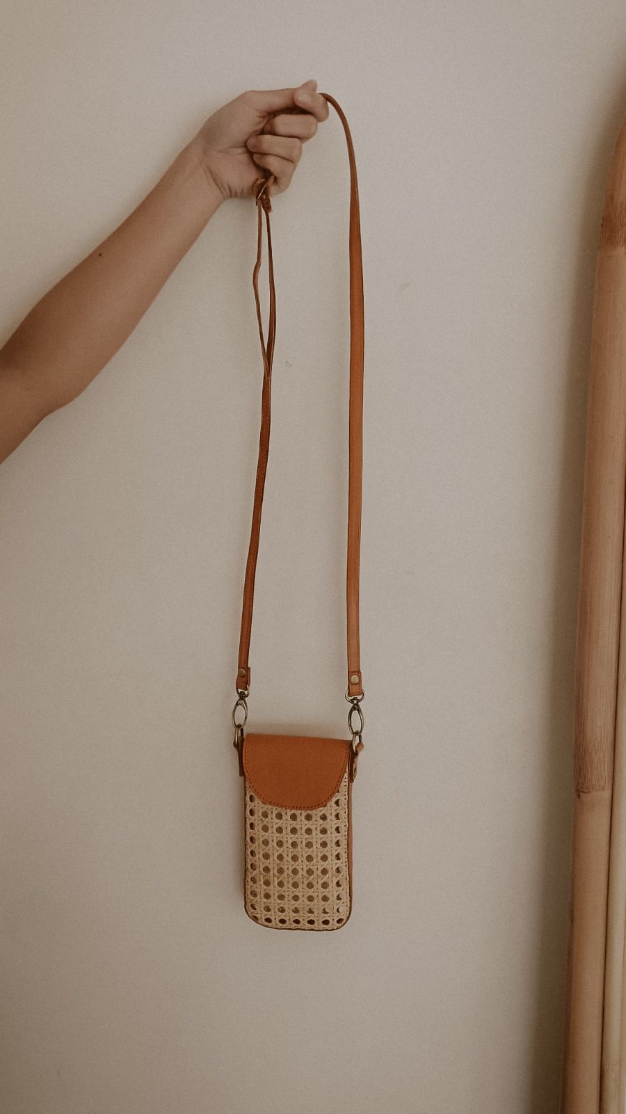 Nia Leather and Rattan Phone Sling - Che Cose Belle