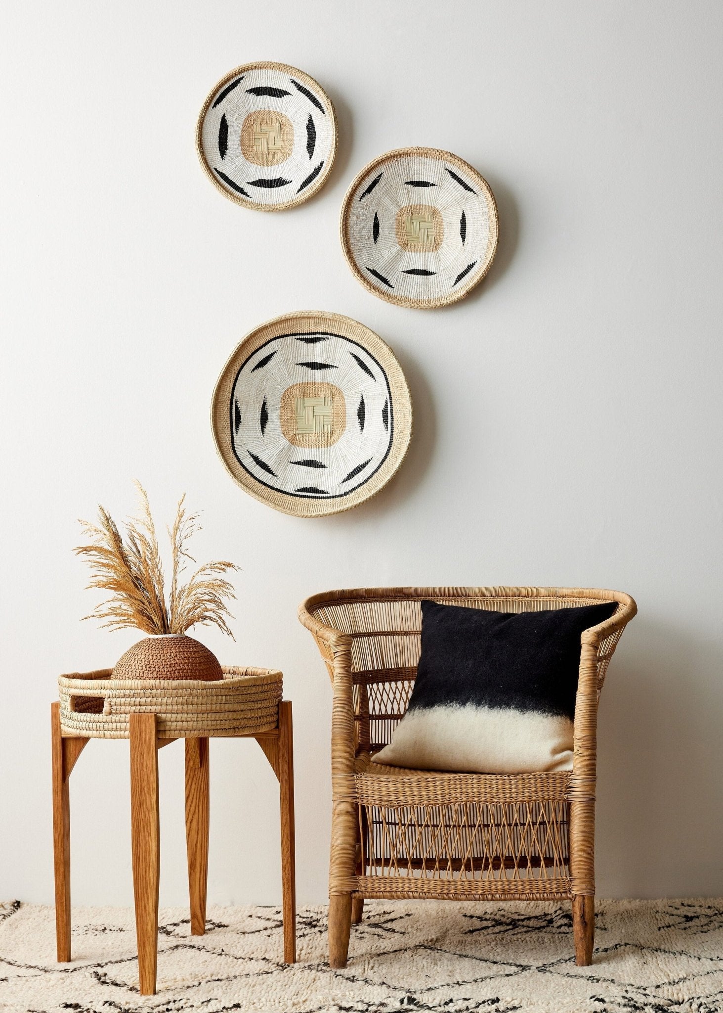Nolyia White Flat Basket - Che Cose Belle