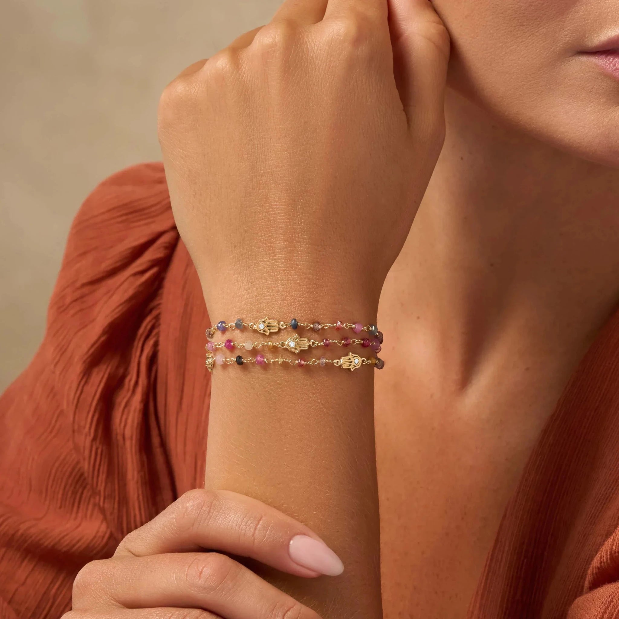 Nourished Intuition Multi - Sapphire Hamsa Gold Bracelet - Che Cose Belle