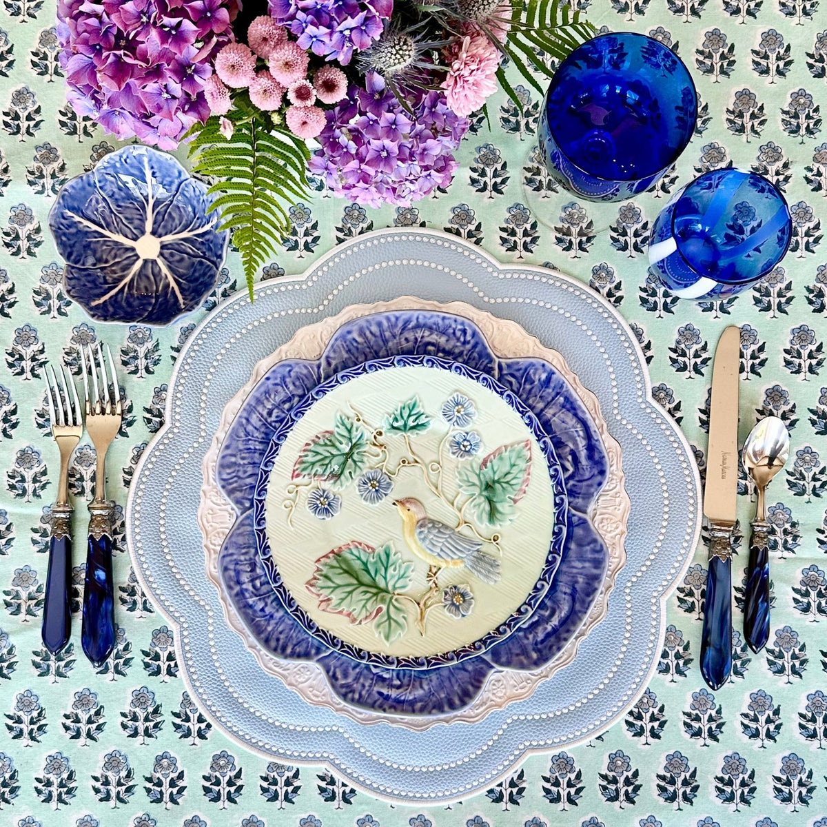 NURTURE SKY BLUE FAUX LEATHER SCALLOPED PLACEMAT (Set Of 4) - Che Cose Belle