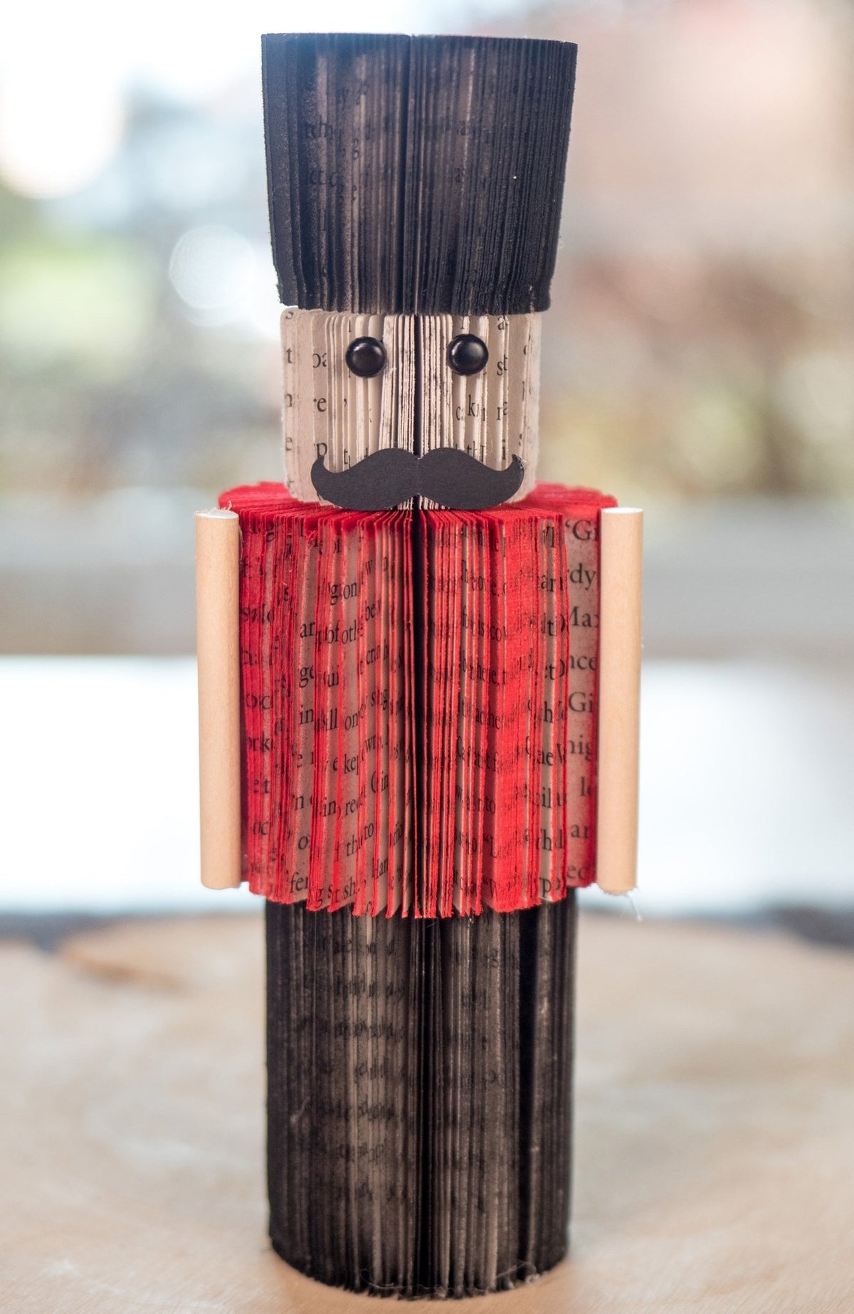 Nutcrackers-Christmas Book Decor - Che Cose Belle