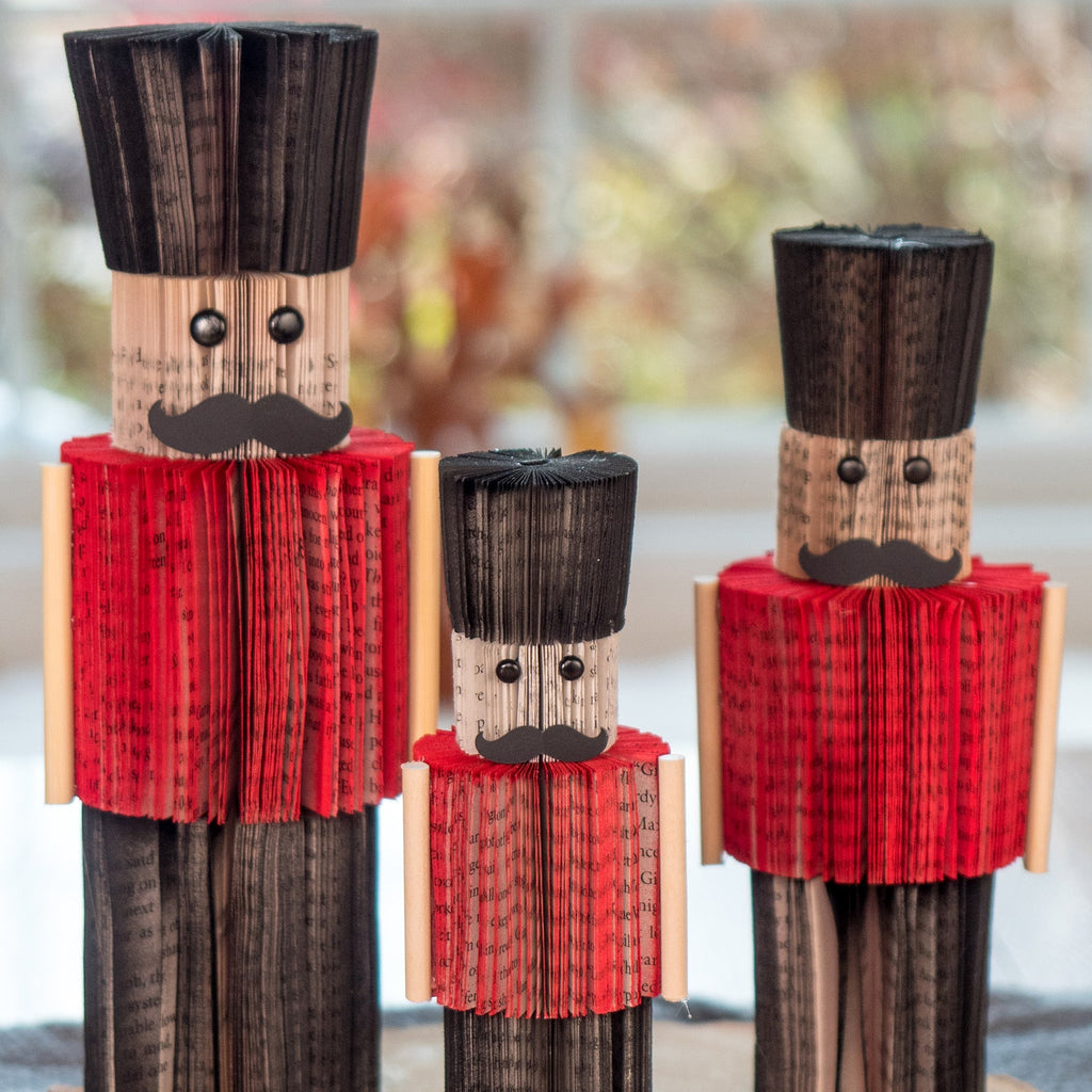 Nutcrackers-Christmas Book Decor - Che Cose Belle