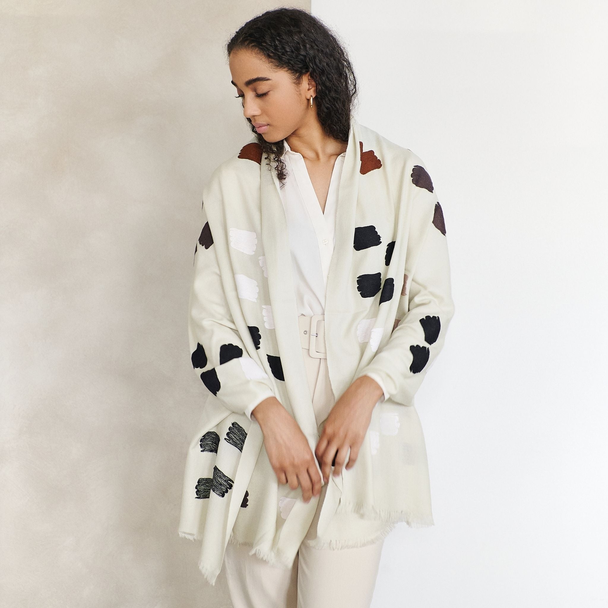 Off White Dahlia Hand Embroidered Hand Woven Modern Artisanal Scarf - Che Cose Belle