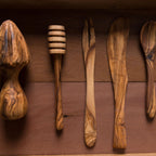 Olive Wood Citrus Press - Che Cose Belle