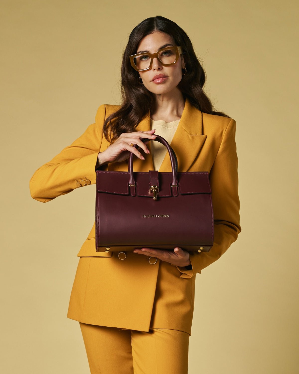 Oriana (eggplant) - Italian calf leather women's handbag (with shoulder strap) - Che Cose Belle