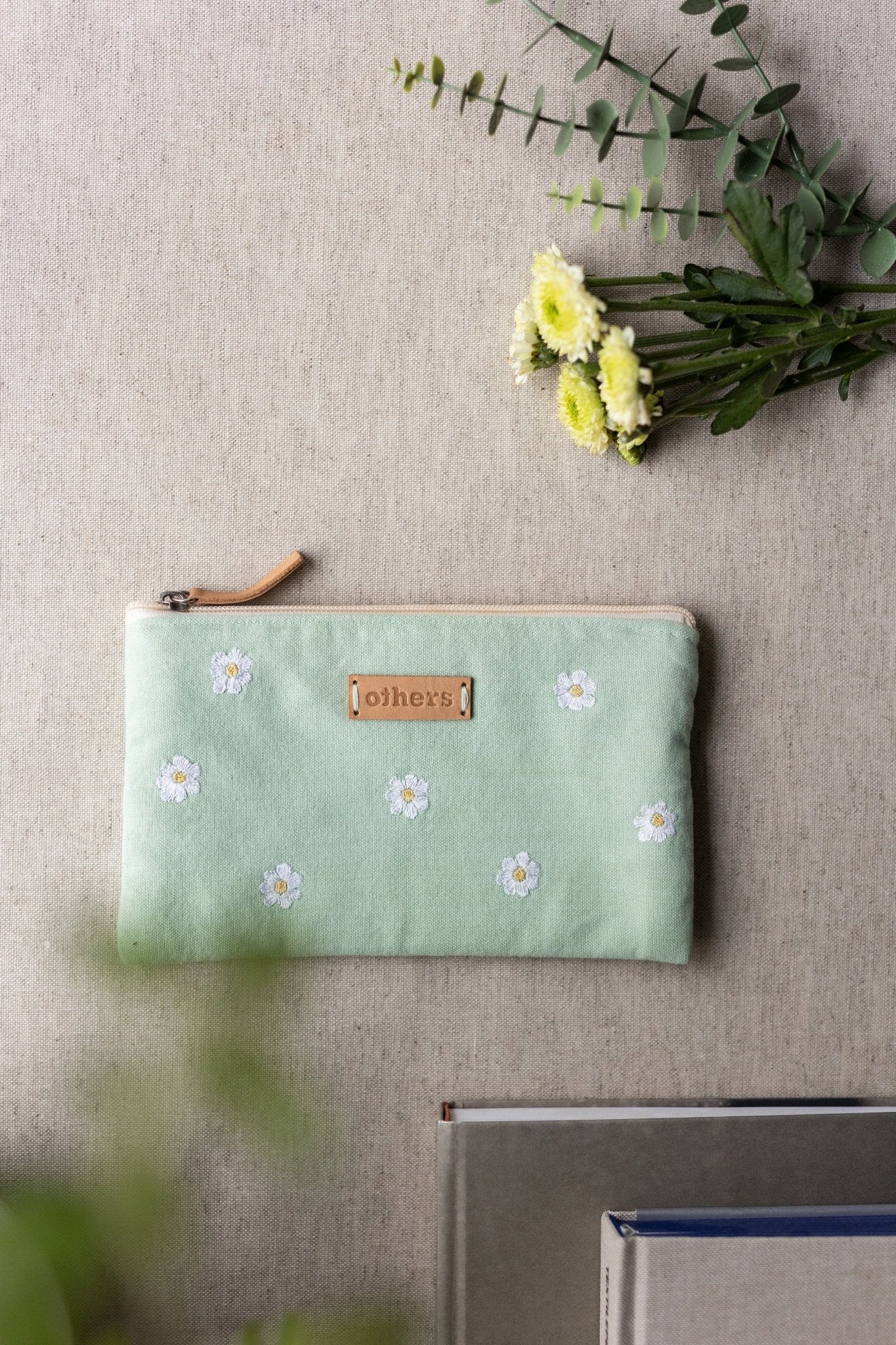 Others Embroidered Coin Purse - Green Floral - Medium - Che Cose Belle