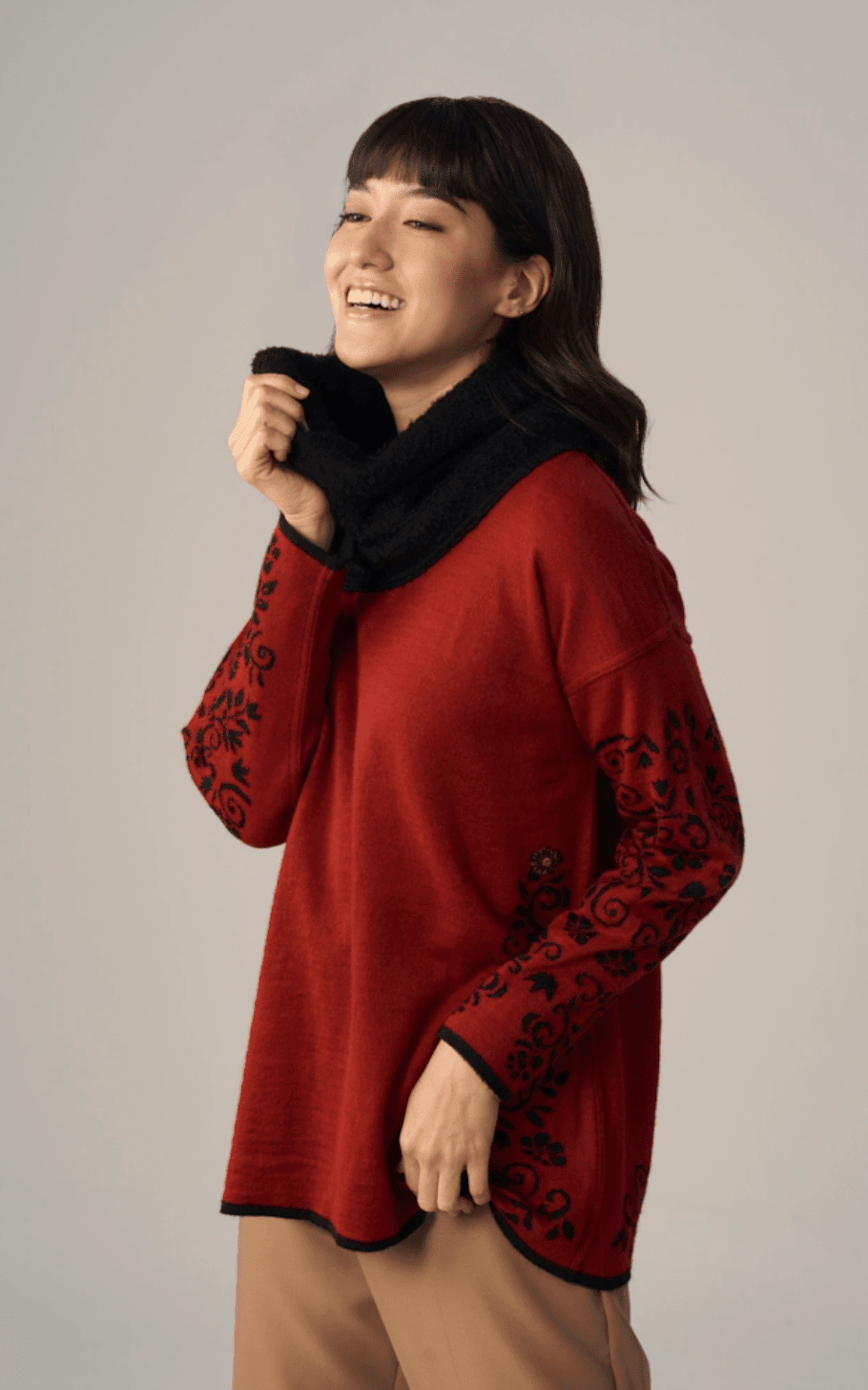 Oversized Alpaca Sweater | Reversible | Hand Embroidery - Che Cose Belle