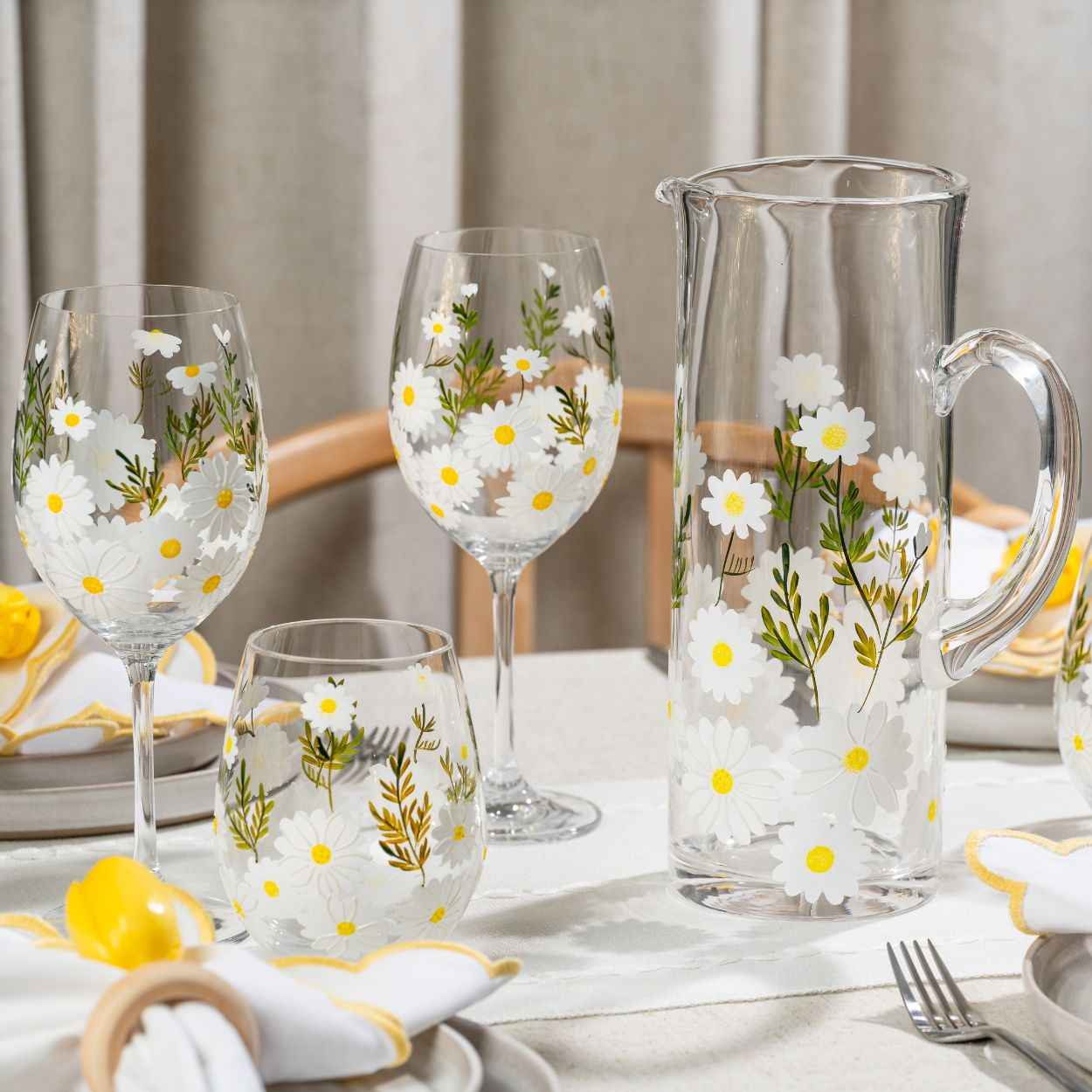 Painted Daisy Pitcher - Che Cose Belle