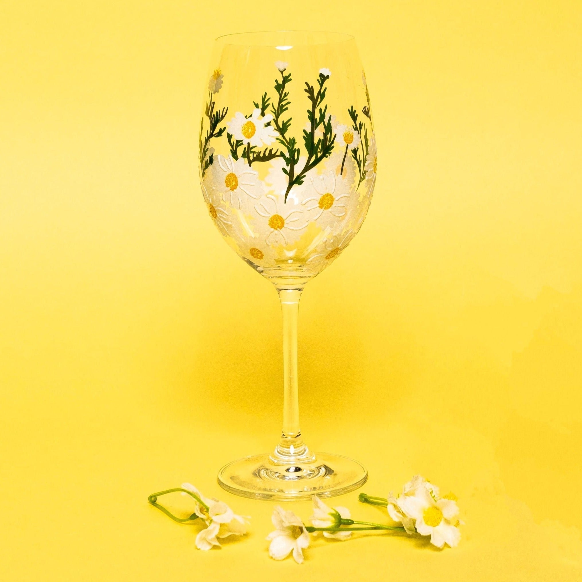 Painted Daisy Wine Glasses - Che Cose Belle