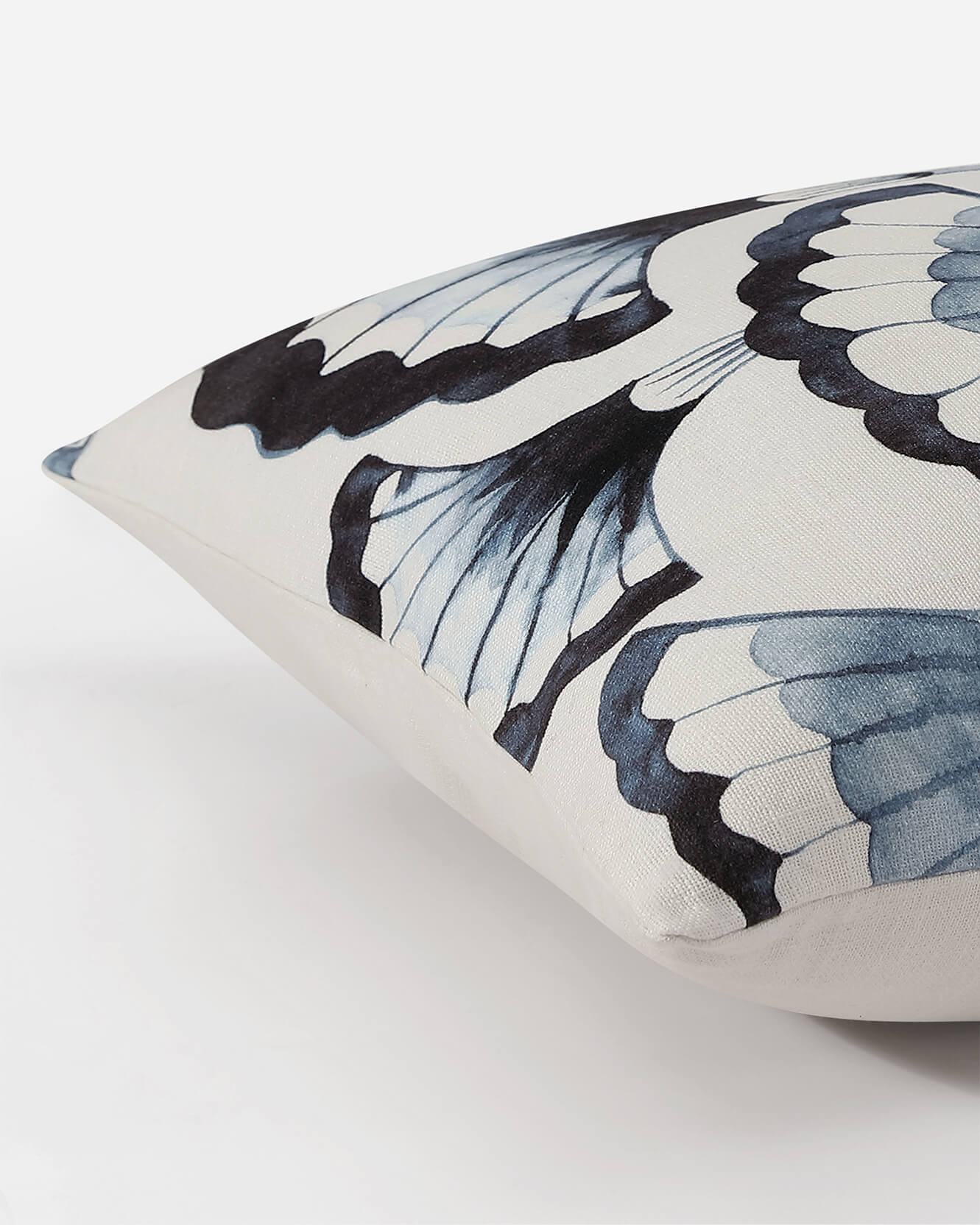 Pampas Throw Pillow - Che Cose Belle