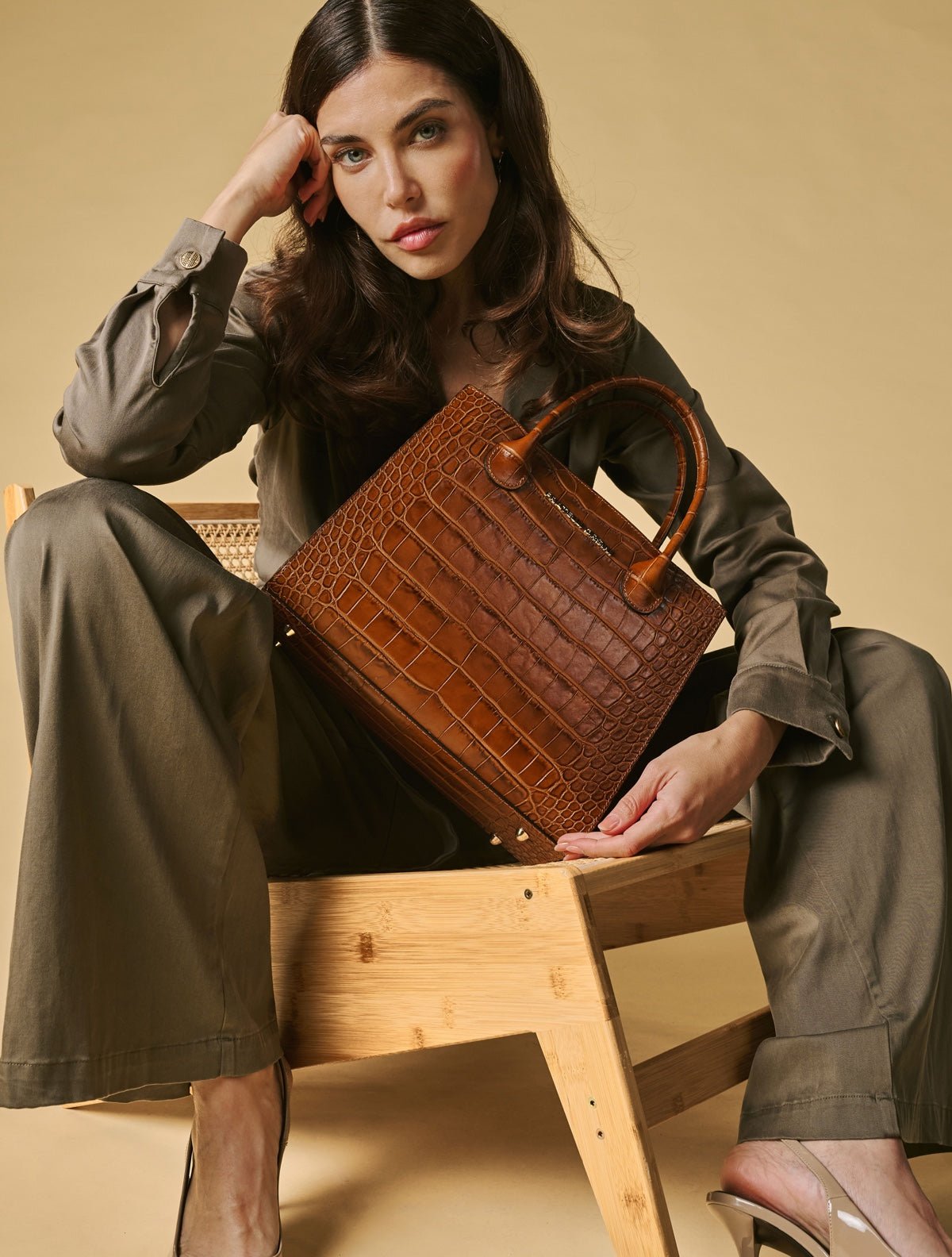Patrizia (brown) - Italian calf leather womens handbag (with shoulder strap) - Che Cose Belle