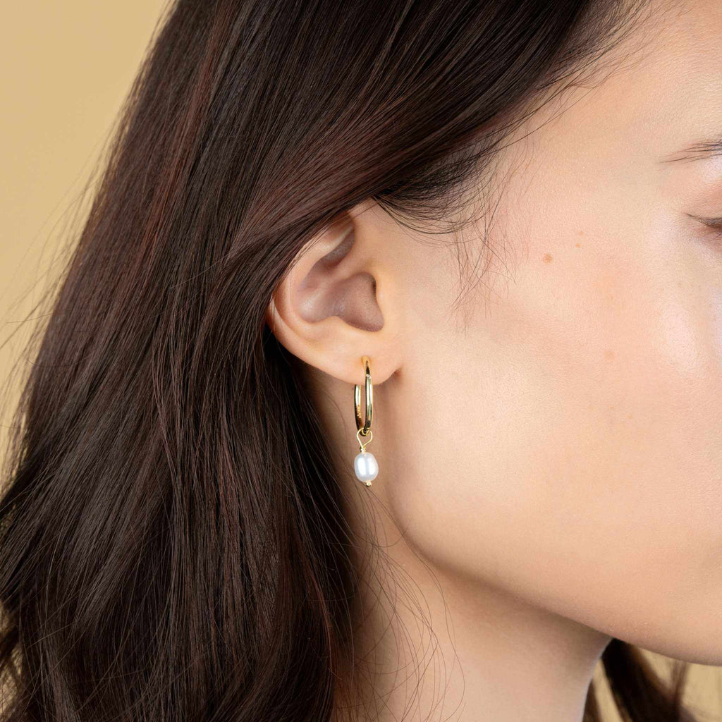 Pearl Hoops Dangle Earrings in 925 Sterling Silver - Che Cose Belle