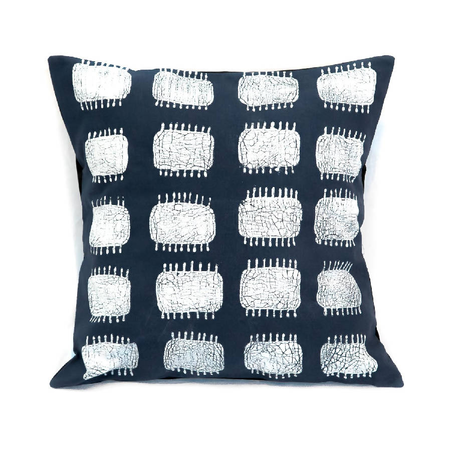Pillow Cover - Tribal Cloth Indigo Spike - Che Cose Belle