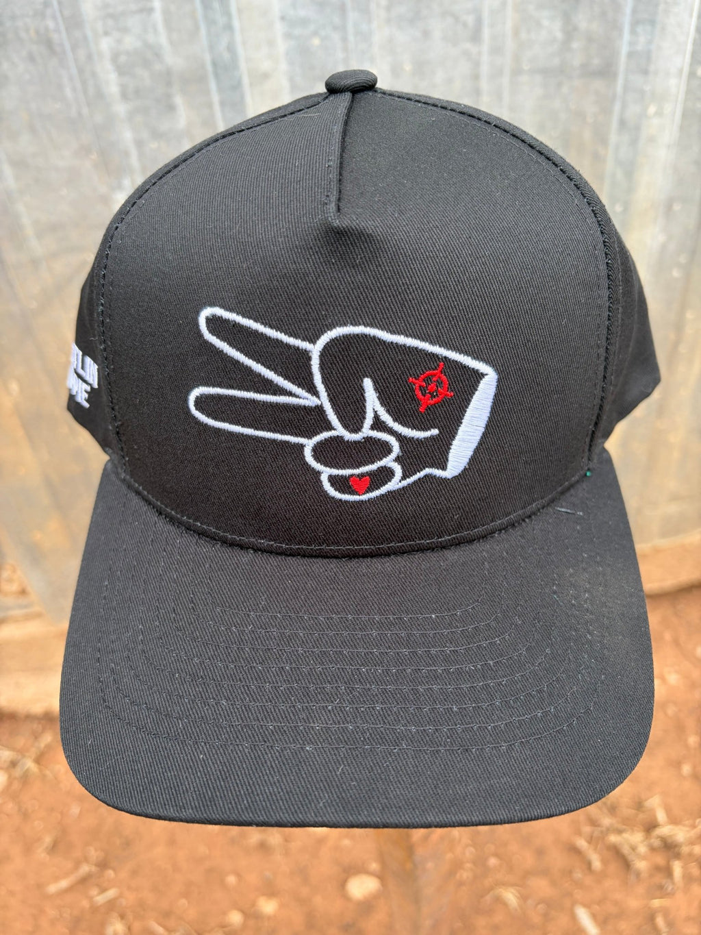 PL Series 5 Panel Curved Bill Snapback Hat - SOLID BLACK - WHITE LOGO w/ Bold Style - Che Cose Belle