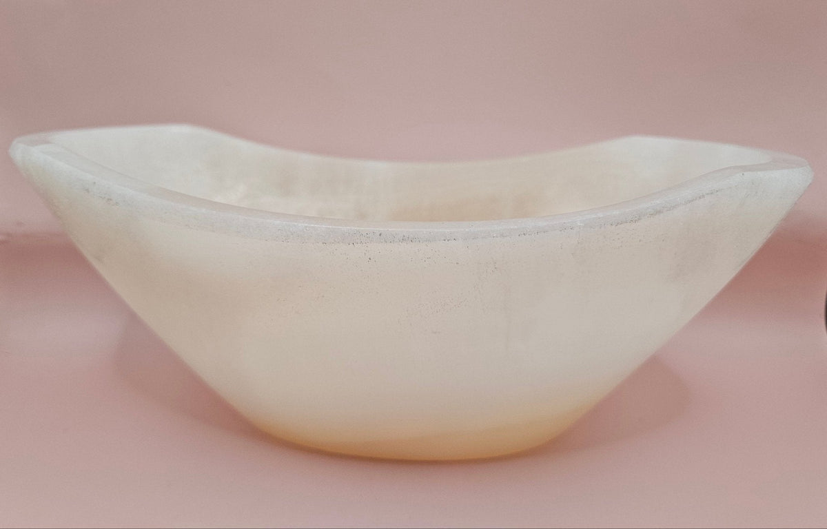 Polished White Onyx Bowl – Small Hand-Carved Decorative Vessel – 9.75" - Che Cose Belle