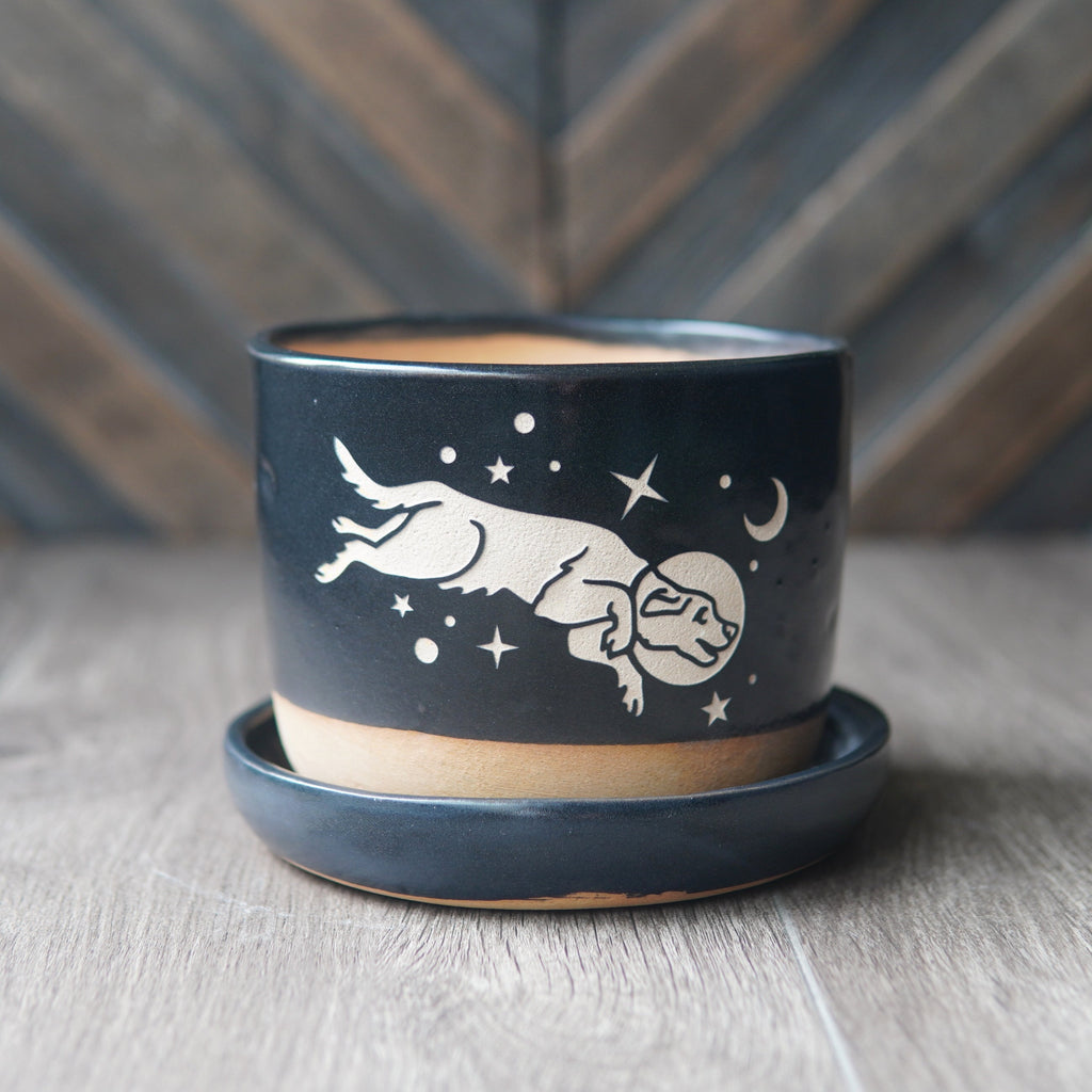 Space Dog Farmhouse Planter with Saucer