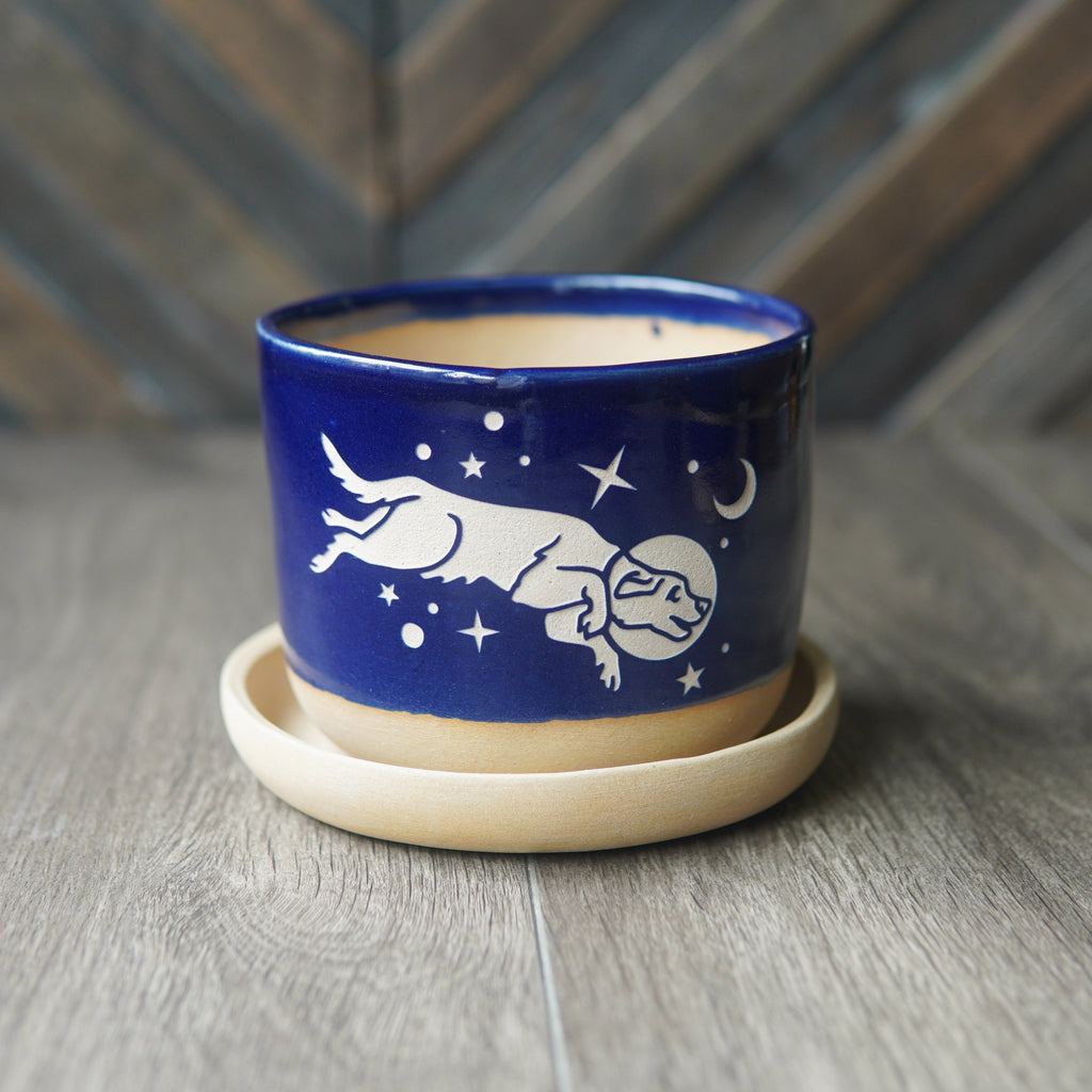 Space Dog Farmhouse Planter with Saucer